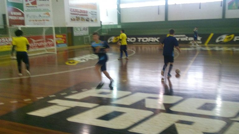 Novo Quedas Futsal faz treino de reconhecimento