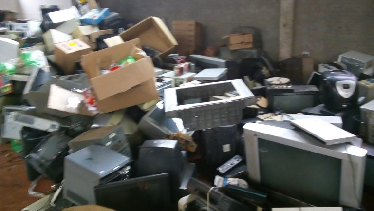 Campanha arrecada toneladas de Lixo Eletrônico
