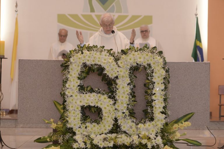 Padre José completa 60 anos de sacerdócio