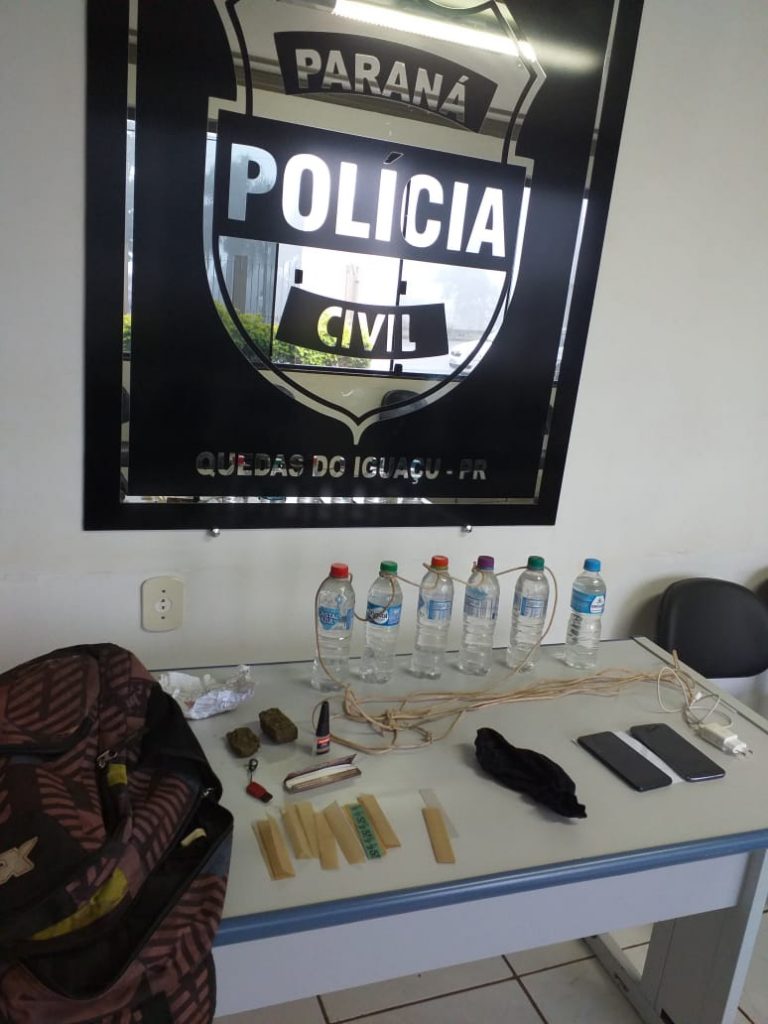 Batidas bate-grade da Polícia Civil apreende drogas, celulares e cachaça