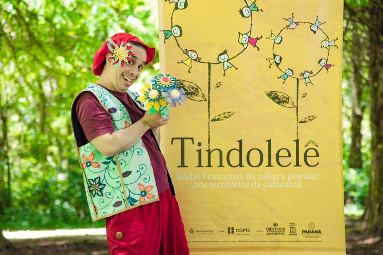 Projeto Tindolelê oferece oficinas lúdicas gratuitas em 8 municípios do Paraná incluindo Quedas do Iguaçu
