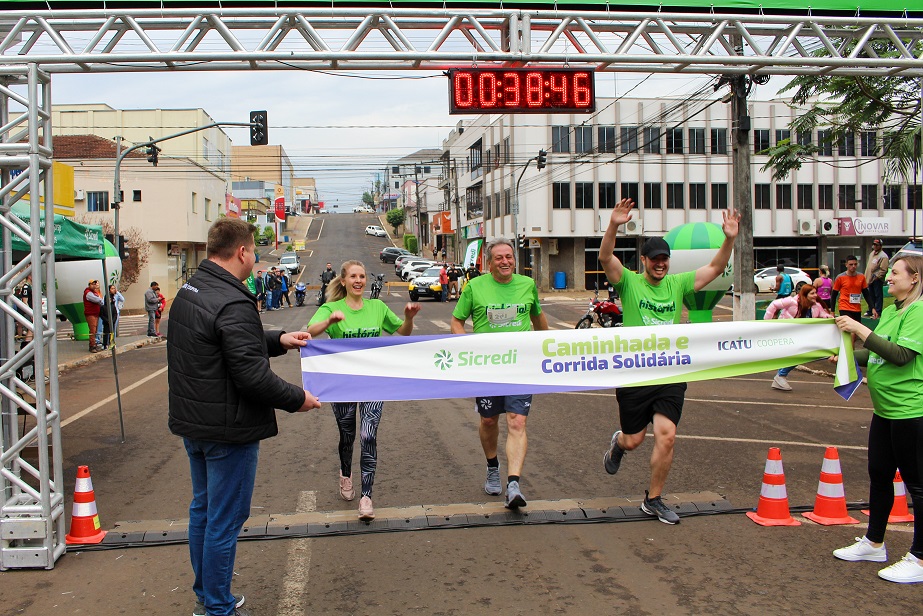 6A Caminhada E Corrida Solidaria Sicredi 2 - Jornal Expoente Do Iguaçu