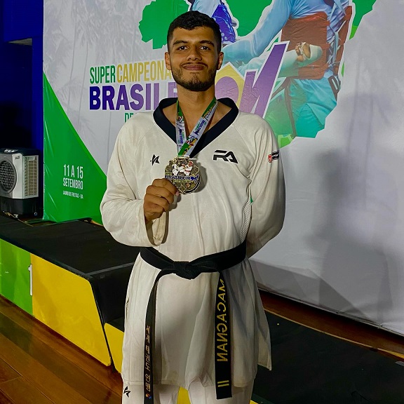 Luiz Felipe Macanhan - Jornal Expoente Do Iguaçu